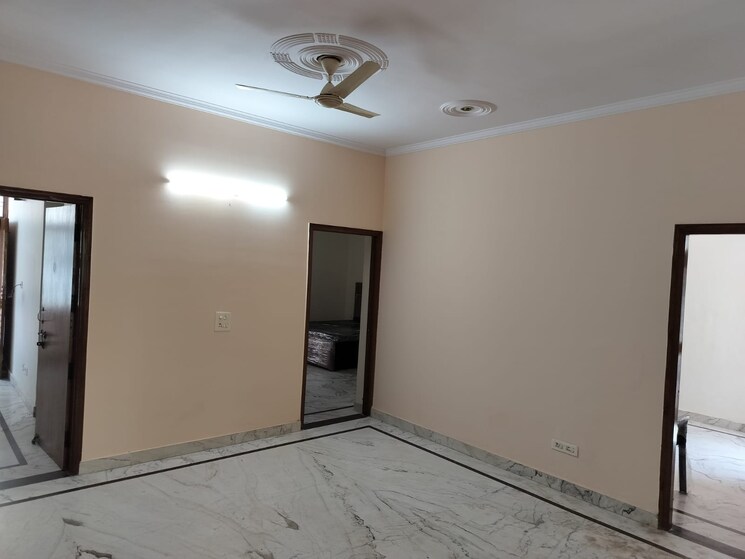 Room, mvl-ipark 4 Bedroom 3000 Sq.Ft. Builder Floor In Sector 15 Gurgaon 8941289