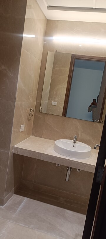 Bathroom in 4 BHK Apartment at Bombay Realty One ICC, Wadala – for Rent