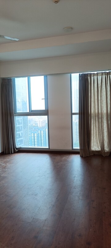 Room in 4 BHK Apartment at Bombay Realty One ICC, Wadala – for Rent