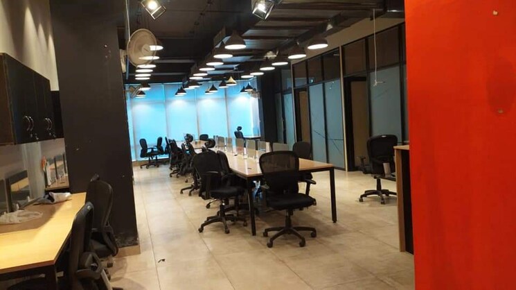 Gym, scheme 140 Commercial Office Space 3350 Sq.Ft. In Scheme 140 Indore 8941130