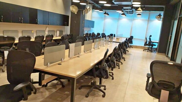 Gym, scheme 140 Commercial Office Space 3350 Sq.Ft. In Scheme 140 Indore 8941130