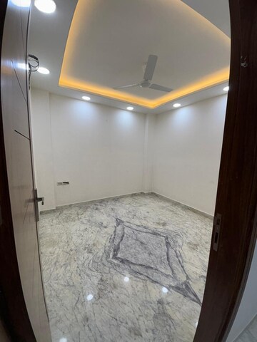 Bedroom in 2 BHK Builder Floor at Govindpuri – for Rent