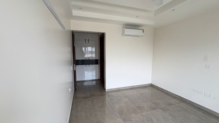 Room, dlf-alameda 3 Bedroom 250 Sq.Ft. Builder Floor In Sector 73 Gurgaon 8941268