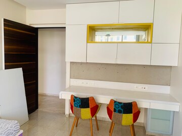 Furnished Amenities in 3 BHK Apartment at Hiranandani Estate Rodas Enclave, Hiranandani Estate – for Rent