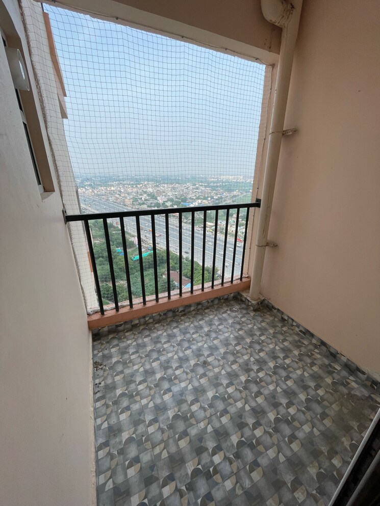 Room, landcraft-golf-links 2 Bedroom 1135 Sq.Ft. Apartment In Pandav Nagar Ghaziabad 8941361