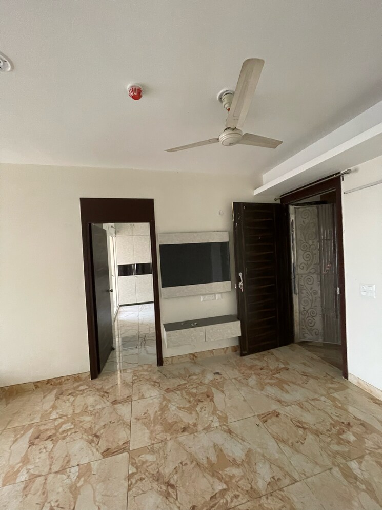 Room, landcraft-golf-links 2 Bedroom 1135 Sq.Ft. Apartment In Pandav Nagar Ghaziabad 8941361