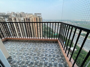 2 BHK Apartment For Rent in Landcraft Golf Links, Pandav Nagar