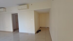 Room in 3 BHK Apartment at Kundan Plaza, Chinar Park – for Sale