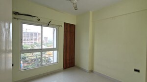 Room in 3 BHK Apartment at Kundan Plaza, Chinar Park – for Sale