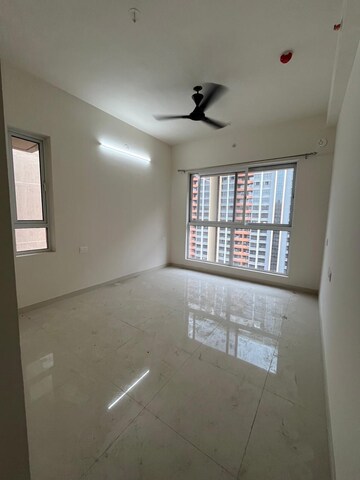 Room in 2 BHK Apartment at Godrej Green Cove, Mahalunge – for Rent