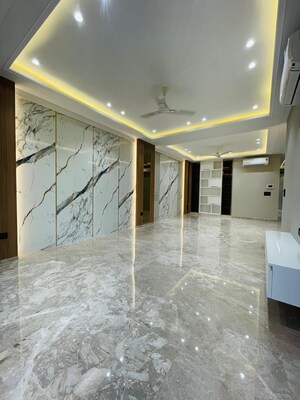 Room in 4 BHK Builder Floor at M3M Atrium, Sector 57 – for Sale