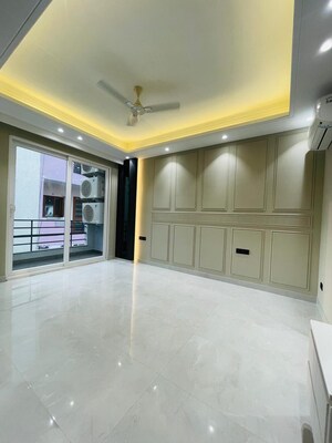 Room in 4 BHK Builder Floor at M3M Atrium, Sector 57 – for Sale