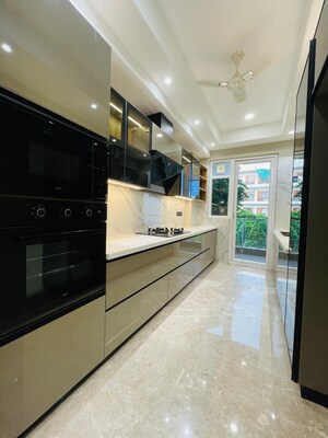 Kitchen in 4 BHK Builder Floor at M3M Atrium, Sector 57 – for Sale