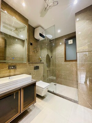 Kitchen in 4 BHK Builder Floor at M3M Atrium, Sector 57 – for Sale