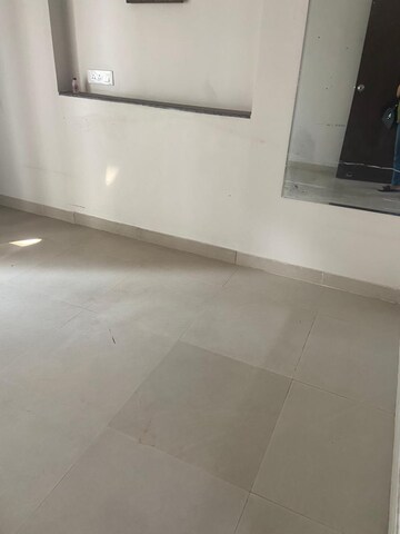Room in 3 BHK Apartment at Homes 121, Sector 121 – for Rent