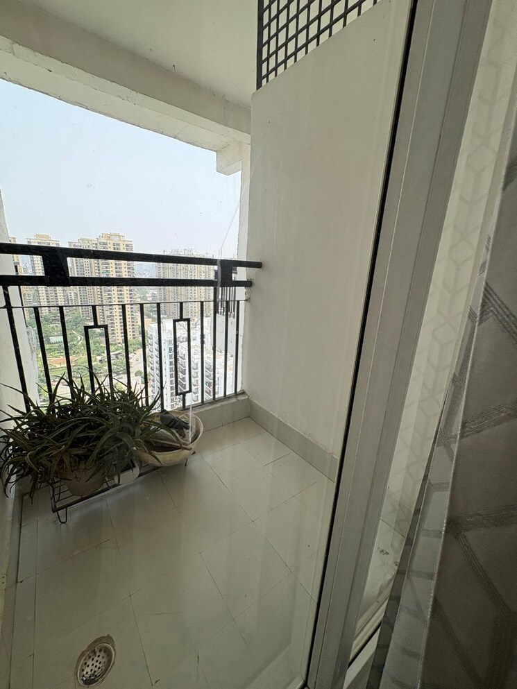 Balcony, sds-nri-residency 3 Bedroom 1495 Sq.Ft. Apartment In Sector 45 Noida 8941515