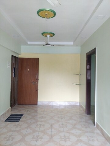 Room in 1 BHK Apartment at Chikoowadi – for Rent