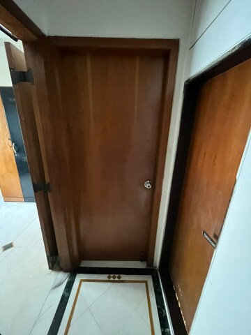 Furnished Amenities in 2 BHK Apartment at Andheri West – for Rent