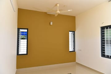 Room in 4 BHK Independent House at Vazhayila – for Sale