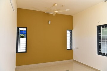 Room in 4 BHK Independent House at Vazhayila – for Sale