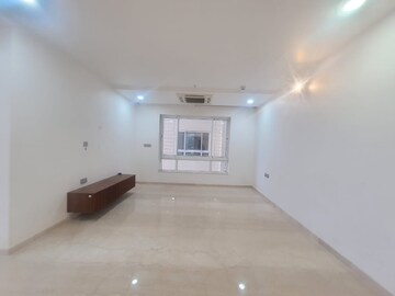 Room in 3 BHK Apartment at My Home Bhooja, Hi Tech City – for Rent