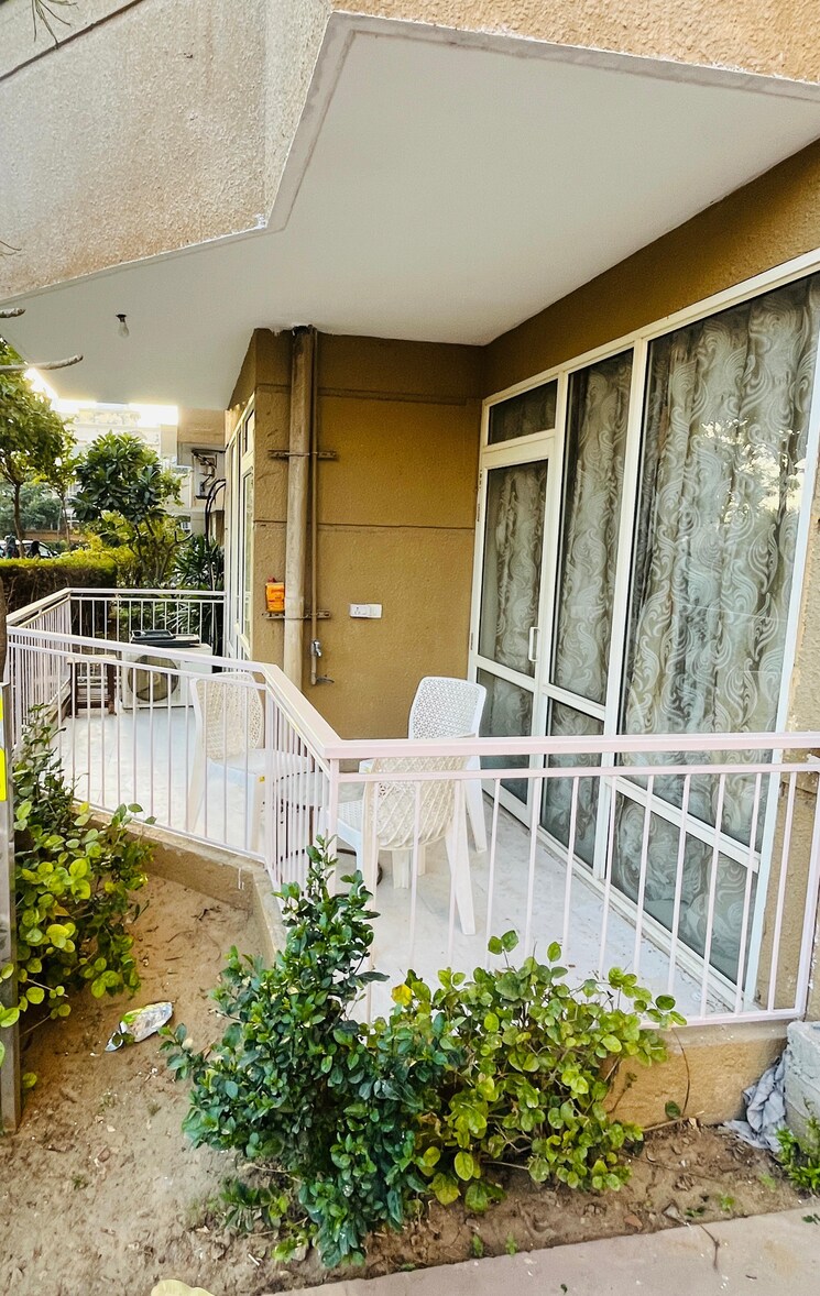 Balcony, pyramid-urban-homes 2 Bedroom 625 Sq.Ft. Apartment In Sector 70a Gurgaon 8941697