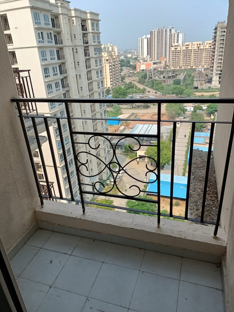 Balcony, signature-global-the-millennia 2 Bedroom 644 Sq.Ft. Apartment In Sector 37d Gurgaon 8941731
