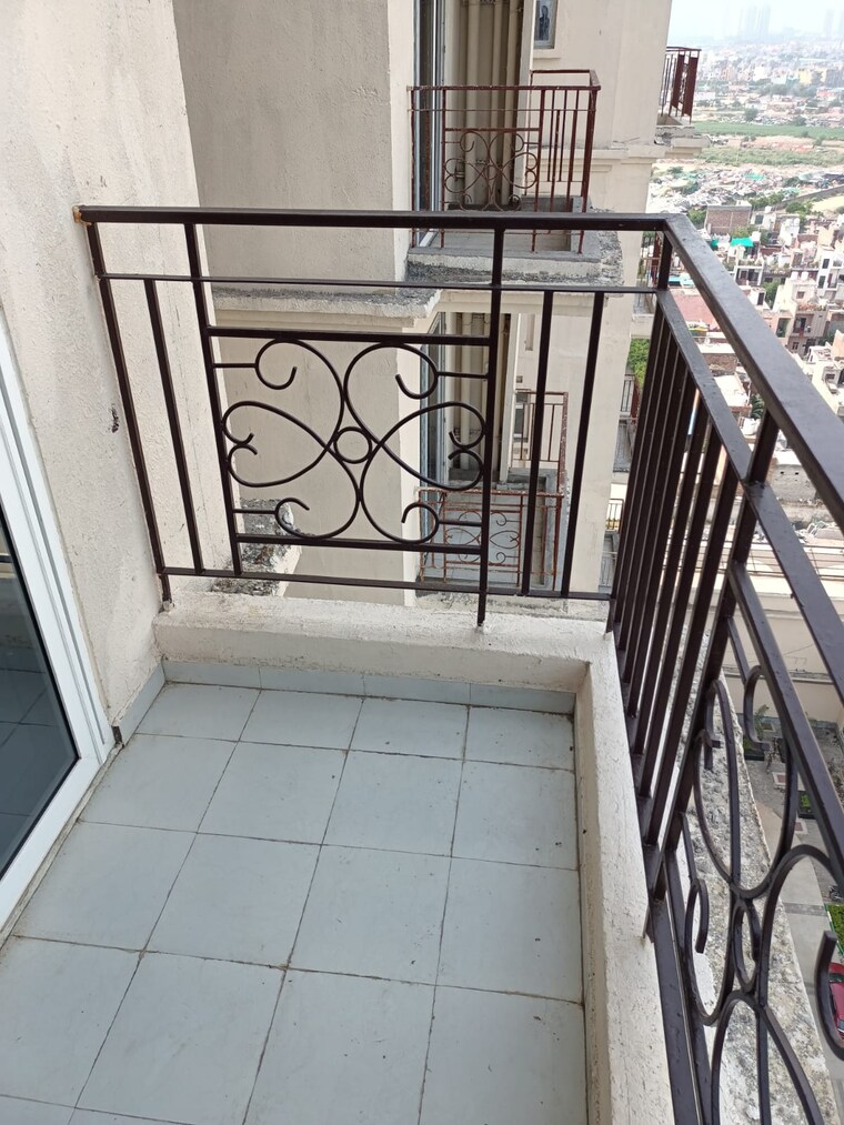 Balcony, signature-global-the-millennia 2 Bedroom 644 Sq.Ft. Apartment In Sector 37d Gurgaon 8941731