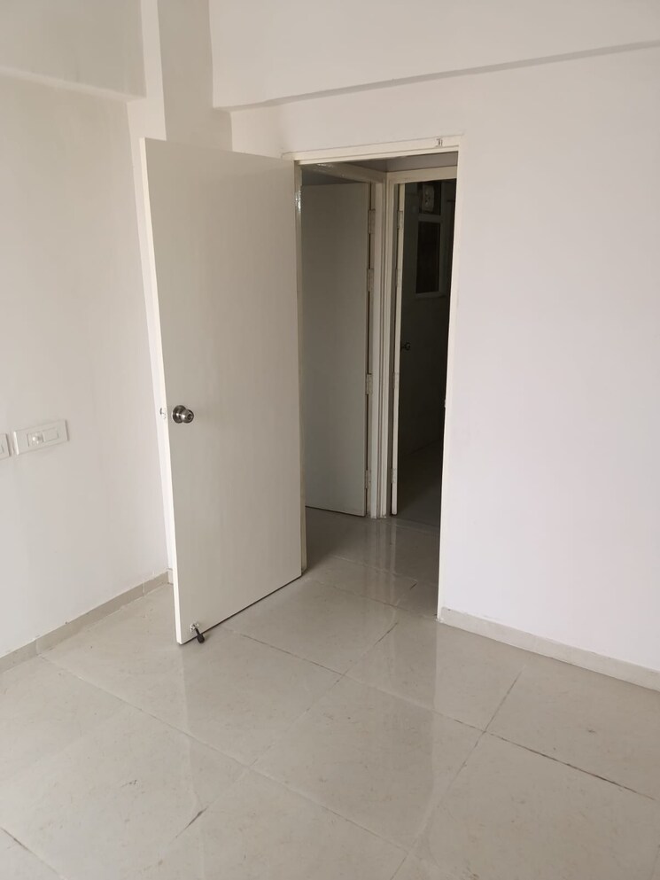 Room, signature-global-the-millennia 2 Bedroom 800 Sq.Ft. Apartment In Sector 37d Gurgaon 8941747