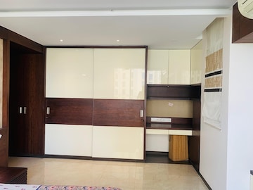 Furnished Amenities in 3 BHK Apartment at Hiranandani Estate Rodas Enclave, Hiranandani Estate – for Rent