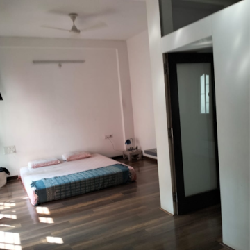 Bedroom in 4 BHK Apartment at Scheme 140 – for Rent