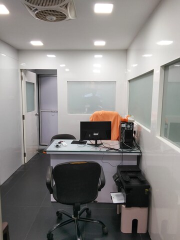  Office Space For Rent in Kandivali West