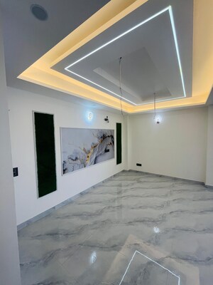 Room in 3 BHK Builder Floor at Gms Road – for Sale