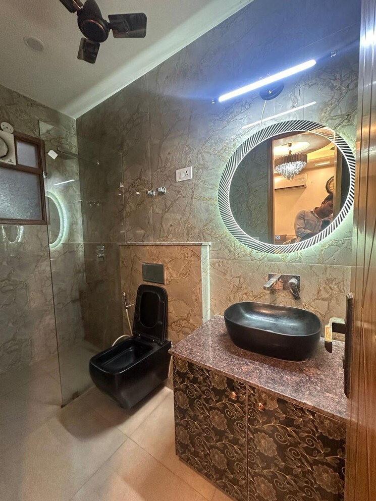 Bathroom, saket 1 Bedroom 1802 Sq.Ft. Builder Floor In Saket Delhi 8942072