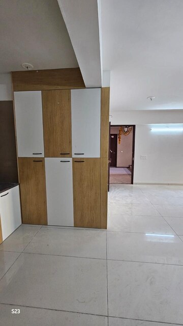 Room in 3 BHK Apartment at Kavisha Atria, Shela – for Rent