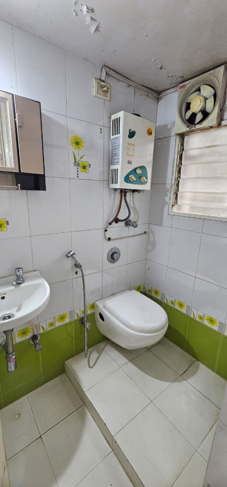 Bathroom, swojas-shilpa 3 Bedroom 1500 Sq.Ft. Apartment In Erandwane Pune 8942264
