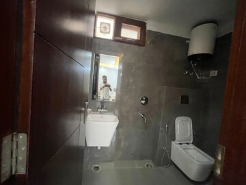 Master Bedroom in 3 BHK Builder Floor at Saket – for Rent