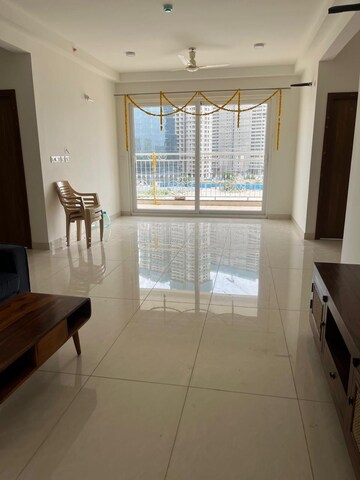 Room in 3 BHK Apartment at Prestige Beverly Hills, Kokapet – for Rent