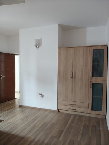 Room in 4 BHK Villa at Parkway Tivoli Apartment, Whitefield – for Rent