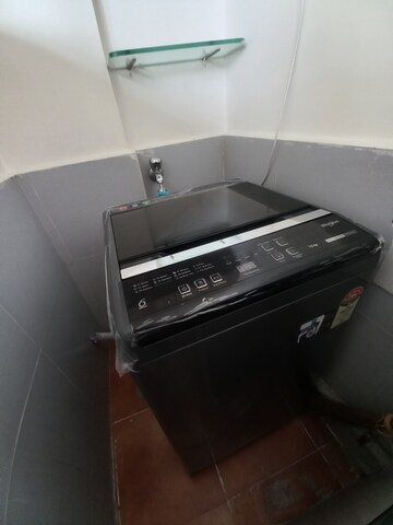 Furnished Amenities in 3 BHK Apartment at Kondapur – for Rent