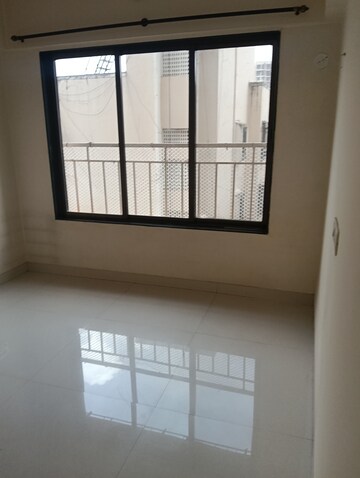 Room in 2 BHK Apartment at Sai Krupa CHS Borivalli West, Borivali West – for Rent