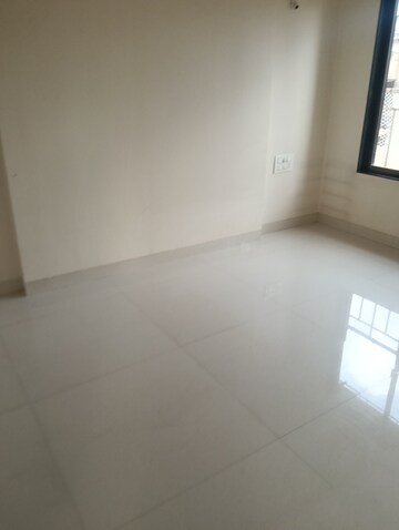 Room in 2 BHK Apartment at Sai Krupa CHS Borivalli West, Borivali West – for Rent
