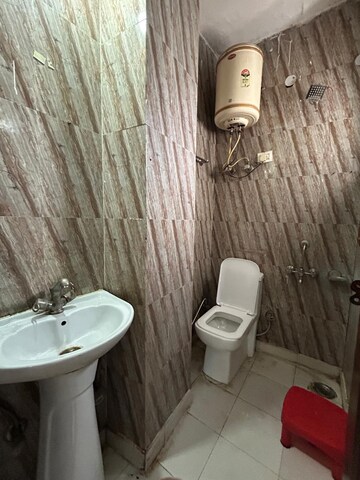Bathroom in 1 BHK Builder Floor at Saket – for Rent