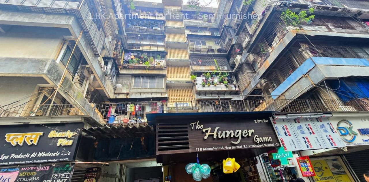 1 Rk  450 Sq.Ft. Apartment in Akanksha CHS Prabhadevi