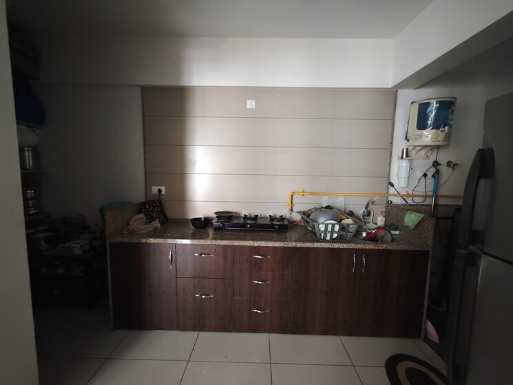 Kitchen, sun-atmosphere 2 Bedroom 675 Sq.Ft. Apartment In Shela Ahmedabad 8942732