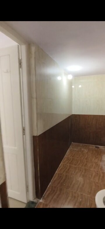 Bathroom in 2 BHK Apartment at Shankar Sagar, Breach Candy – for Rent