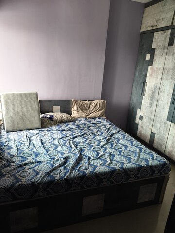 Bedroom in 1.5 BHK Apartment at Dosti Vihar, Samata Nagar – for Rent