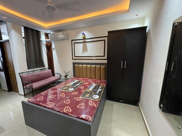 Bedroom in 2.5 BHK Builder Floor at Gupta Awas, Sector 43 – for Rent