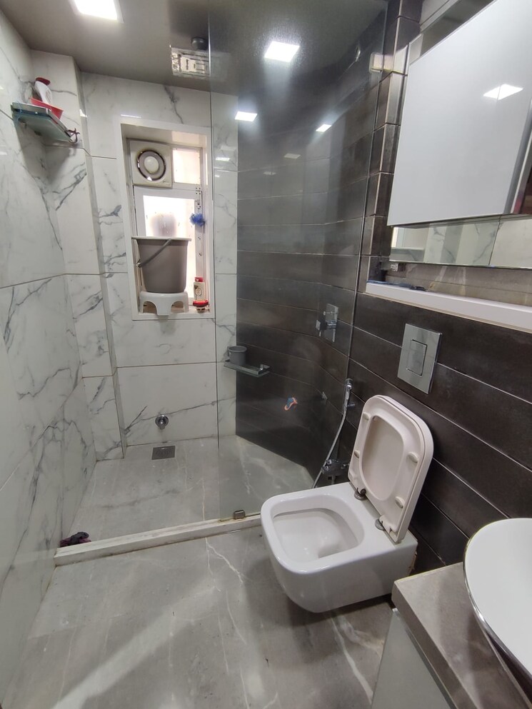 Bathroom, high-peak-chs 2.5 Bedroom 800 Sq.Ft. Apartment In Bandra West Mumbai 8942850