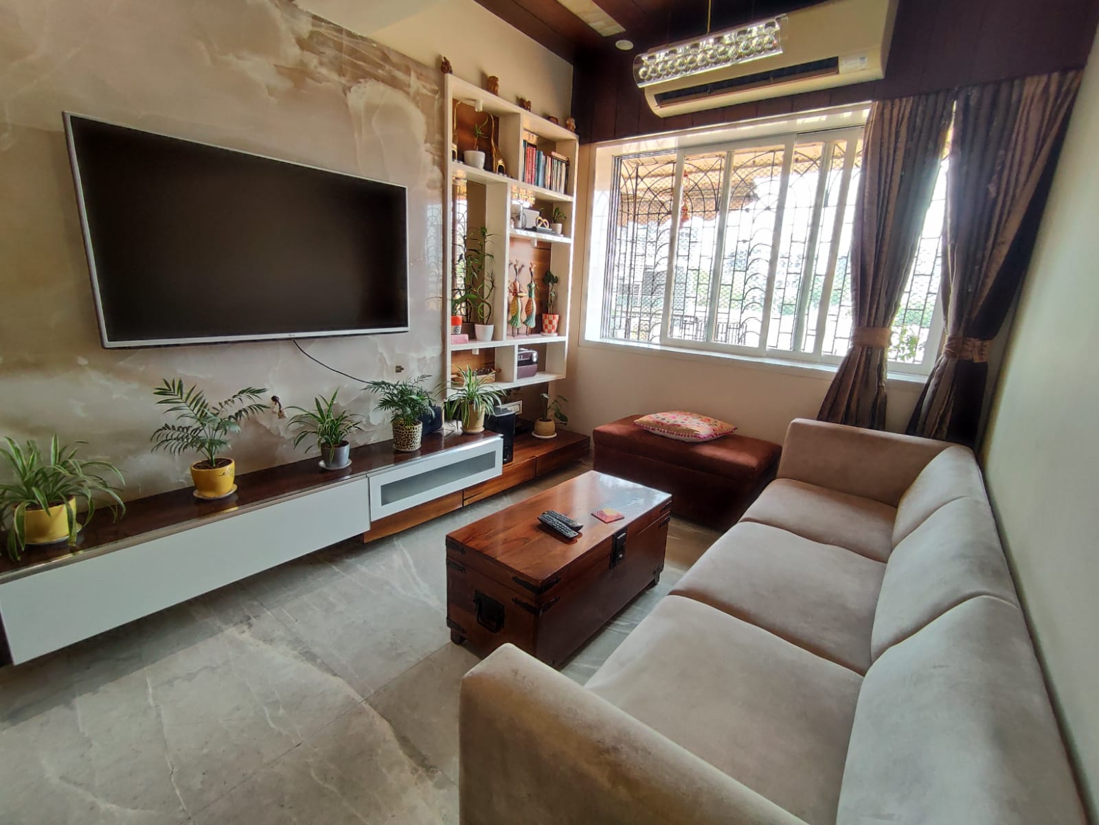 2.5 BHK Apartment For Rent in High Peak Chs